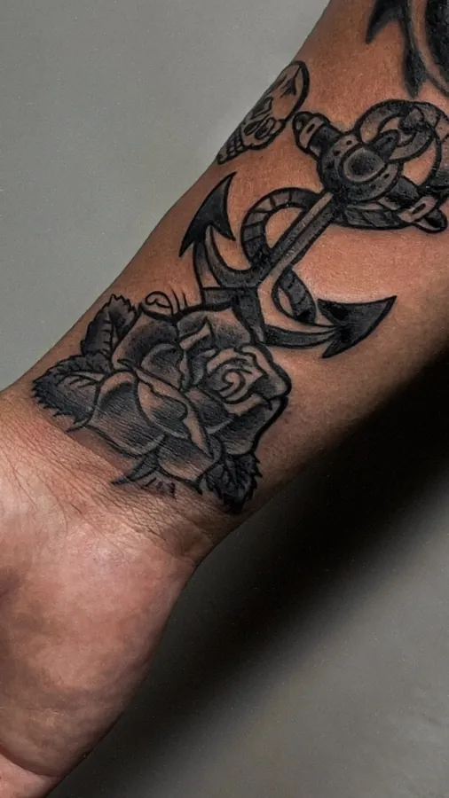 Tatuagem de old school feita por Clarmino Lucas